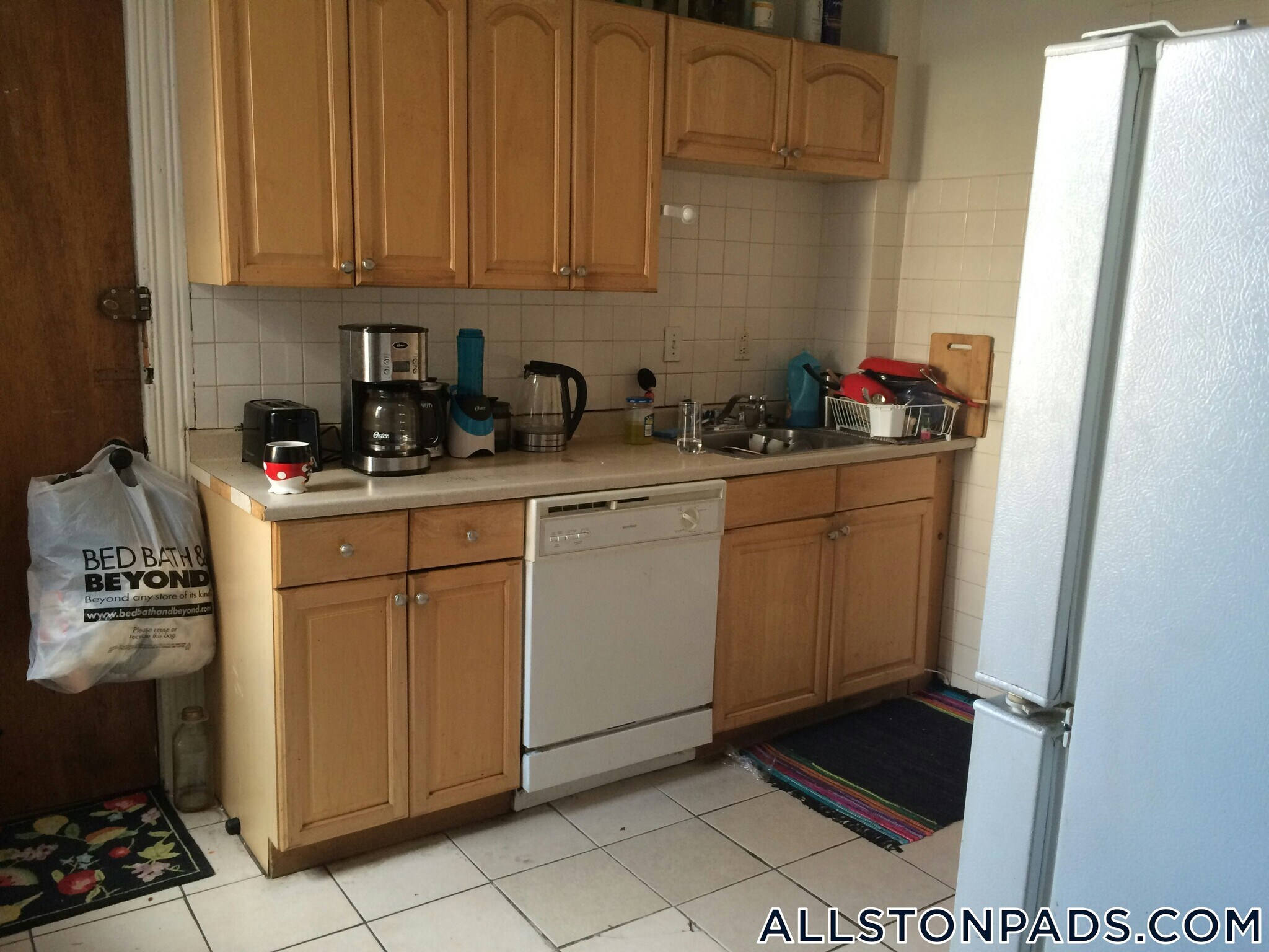 Building Photo - 18 Glenville Ave