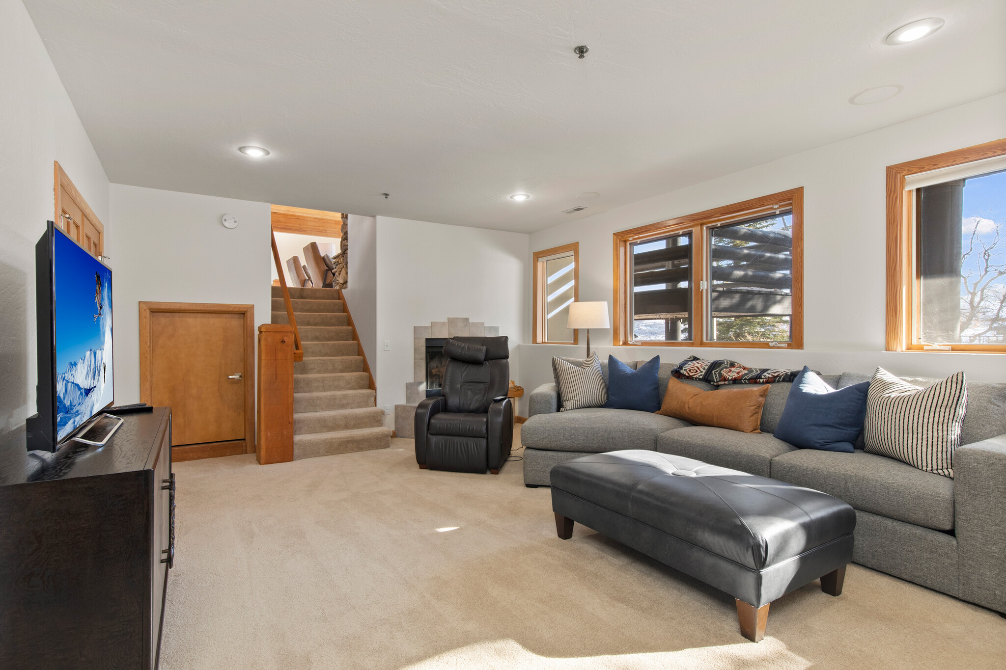 Building Photo - 3133 Mountain Ridge Ct