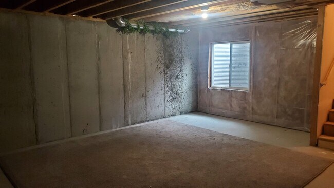 Building Photo - 3 Bed 2.5 Bath Townhome in Bluffdale