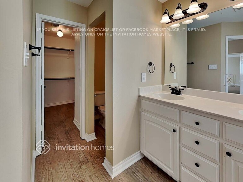 Building Photo - 830 Randall Rd