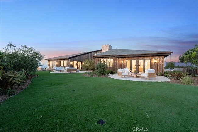 Building Photo - 3121 Old Topanga Canyon Rd