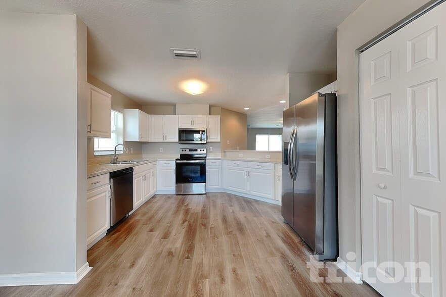 Building Photo - 1119 Shared Passion St