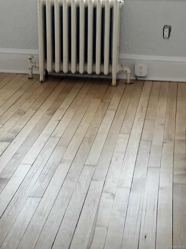 Building Photo - 90 Rose St