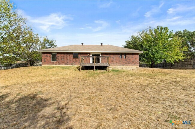 Building Photo - 180 County Rd 4933