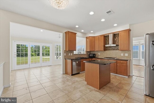 Building Photo - 20242 Hidden Creek Ct