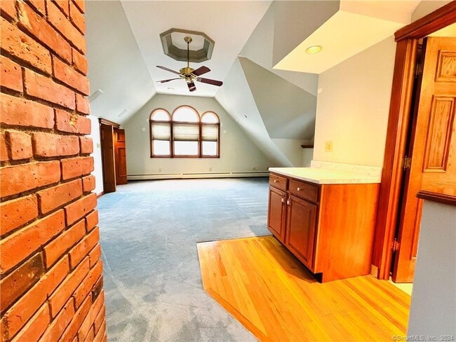 Building Photo - 21 Cottage St