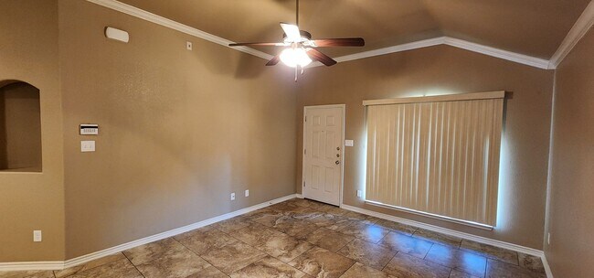 Building Photo - Beautiful 2 bed/2 bath near Clear Creek gate Available 8/13