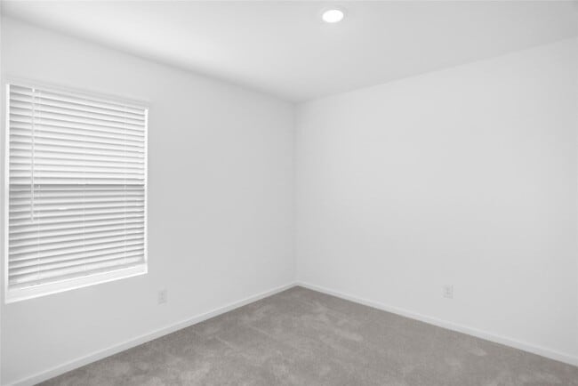 Building Photo - 818 Ginkgo Wy