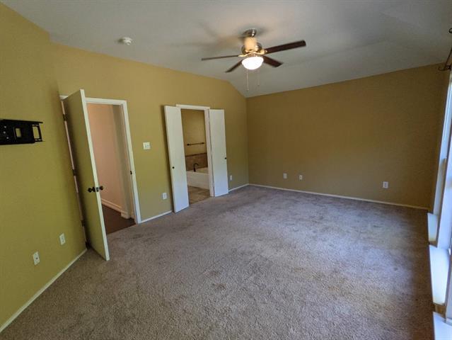 Building Photo - 1321 Meadowbrook Dr