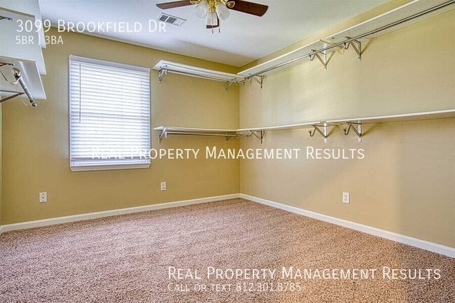 Building Photo - 3099 Brookfield Dr