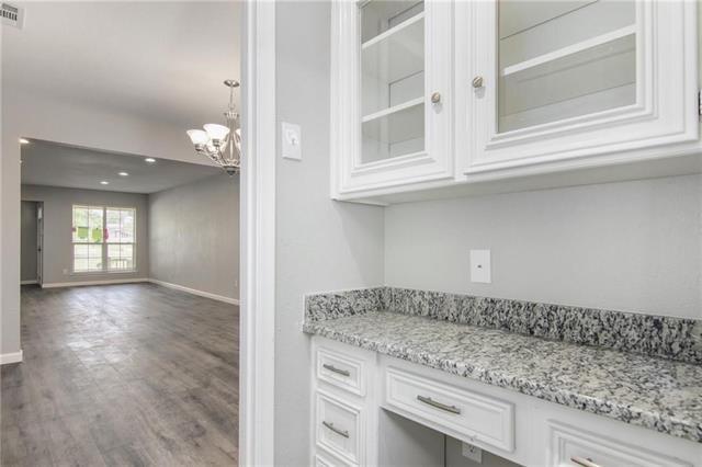Building Photo - 2808 Golfing Green Dr