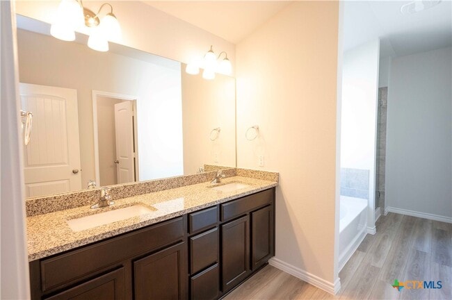 Building Photo - 3701 Moffat Ct