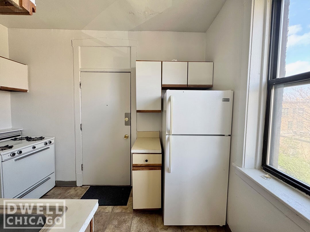 Building Photo - 1540 N Kedzie Ave