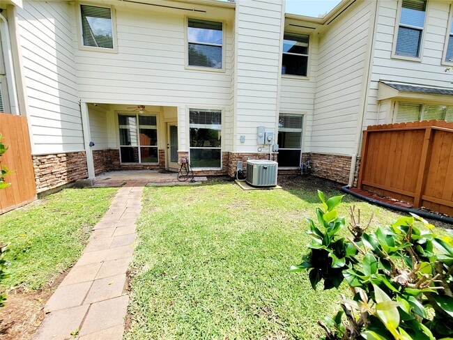 Building Photo - 2111 Grand Terrace