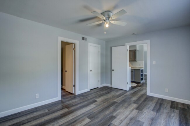 Building Photo - 4440 E 68th St