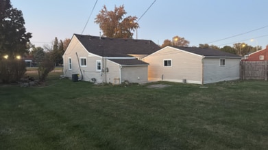 Building Photo - 28025 Warren Rd