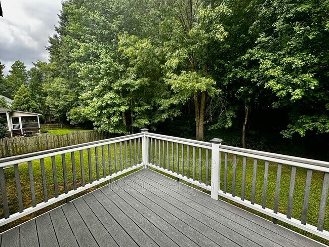 Building Photo - 190 Finley Ct