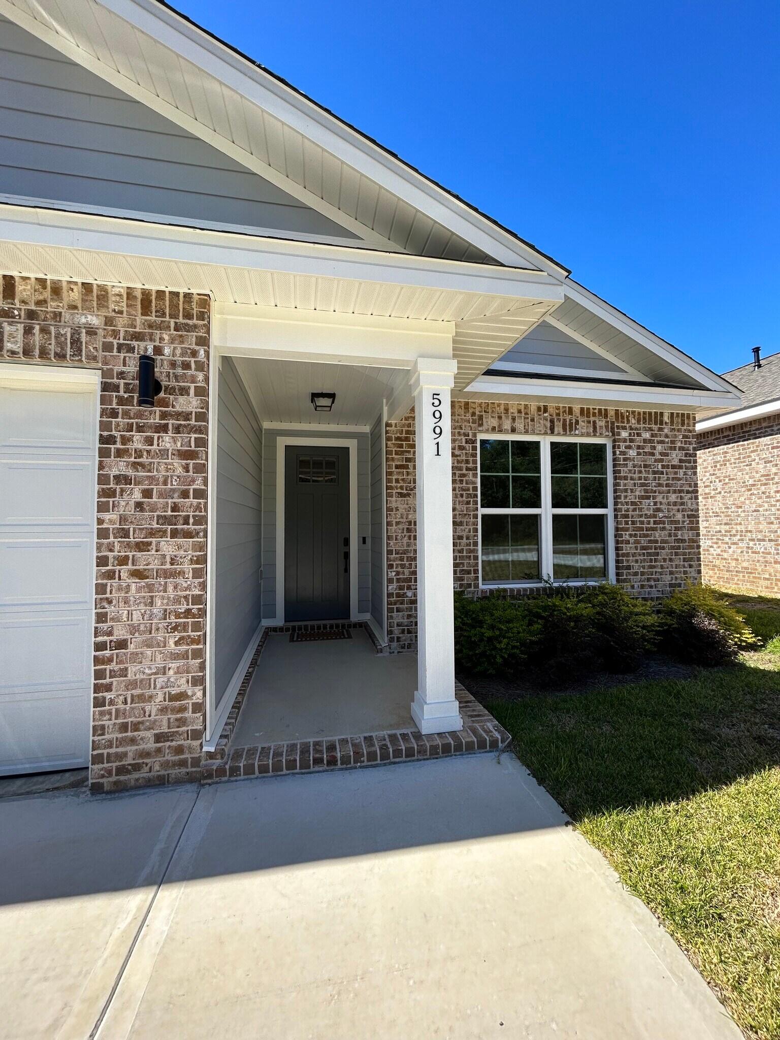 Building Photo - 5991 Born Dr