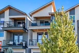 Building Photo - 38 Harrison St