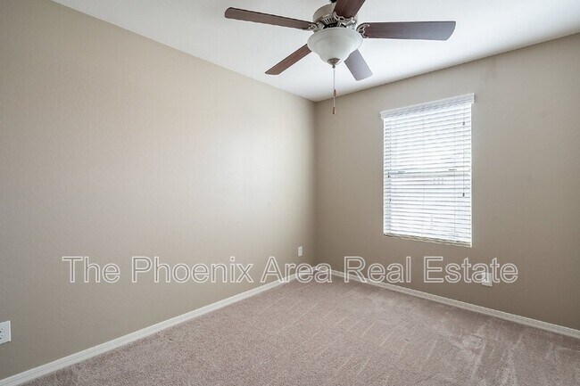 Building Photo - 1055 S Reber Ave