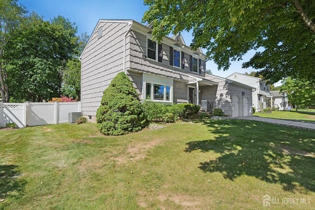 Building Photo - 49 Ochs Ave