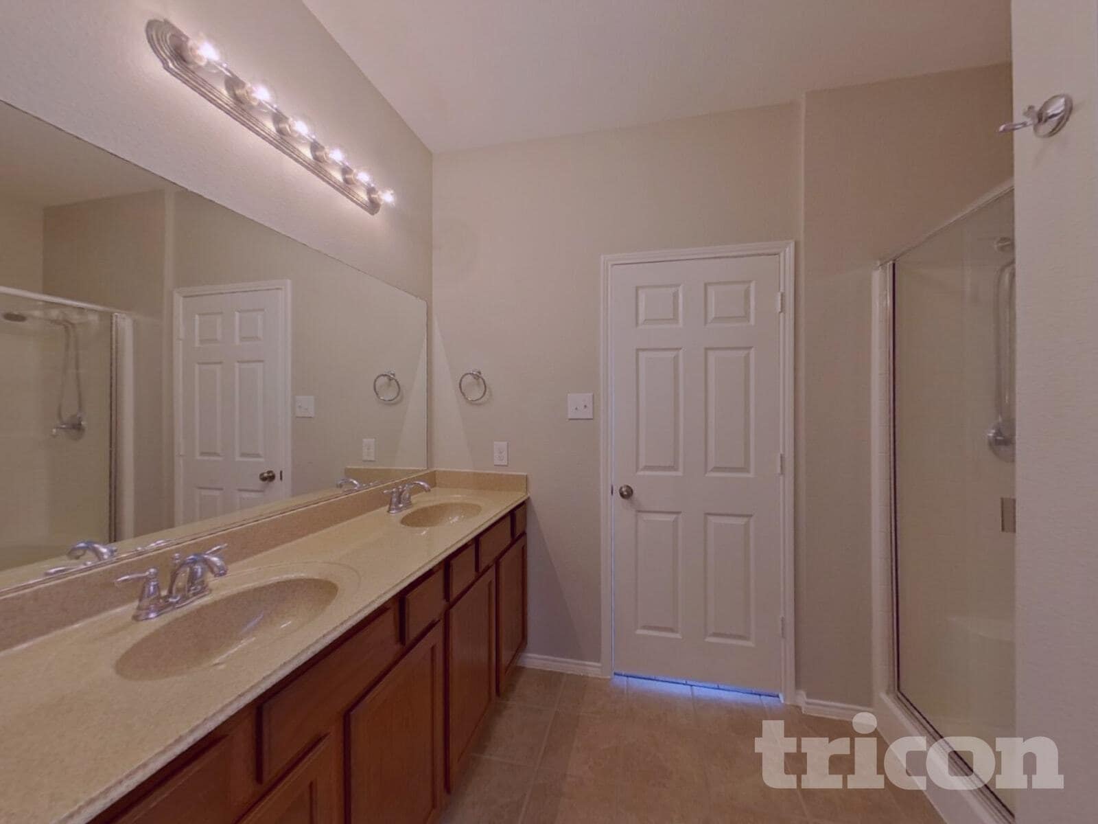 Building Photo - 10309 Bradshaw Dr