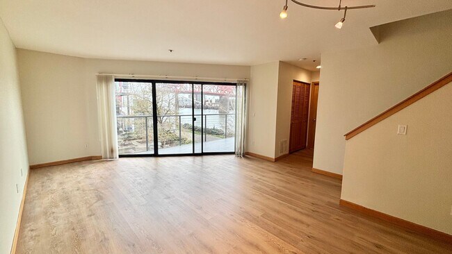 Building Photo - Spacious 2BR/2BA Condo – 1,086 SF + Parking + River Views | NW Portland