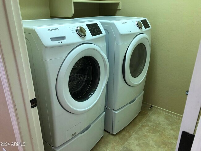 Building Photo - 12399 W Roberta Ln