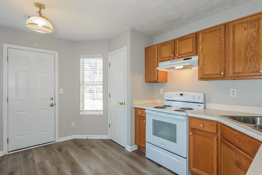 Building Photo - 809 Ashley Ln