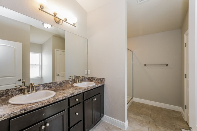 Building Photo - 1034 S Glen Meadow Loop