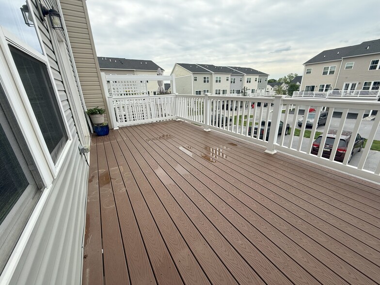 Deck - 406 Blue Welsh St