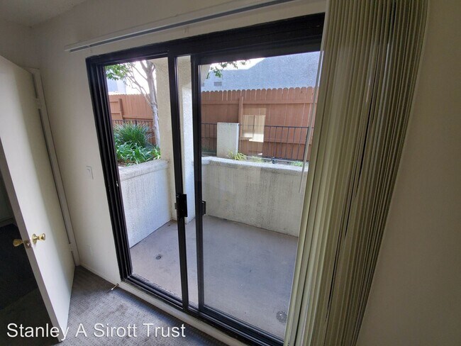 Building Photo - 1300 E California Ave