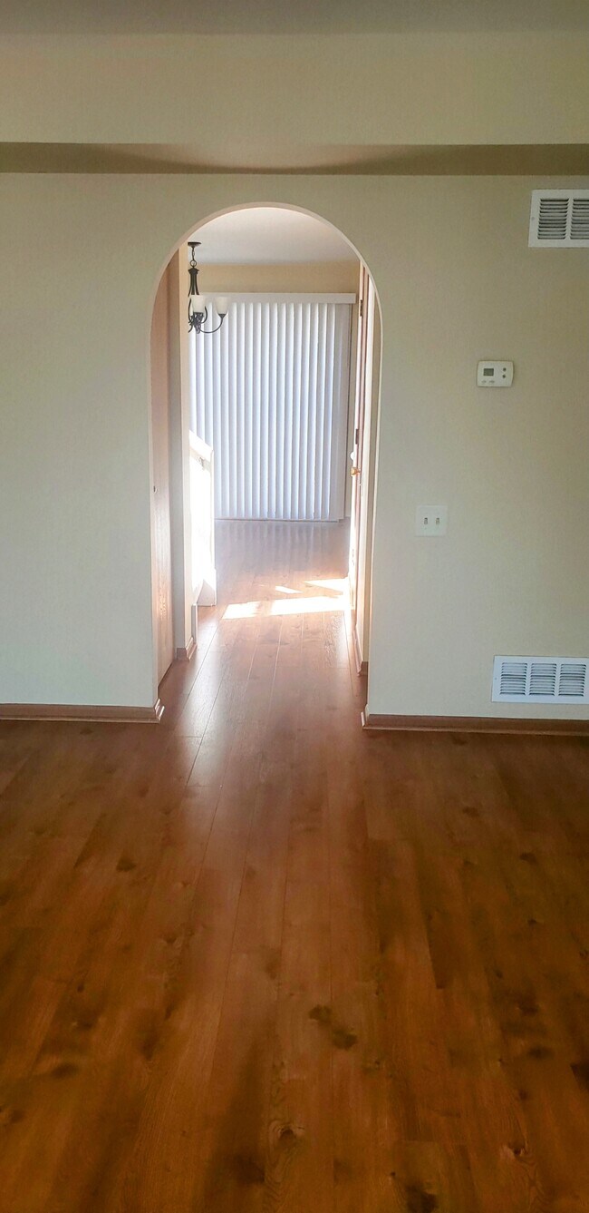 Building Photo - 2086 Muirfield Cir