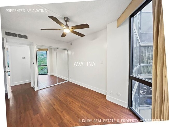 Building Photo - 222 S Vineyard St