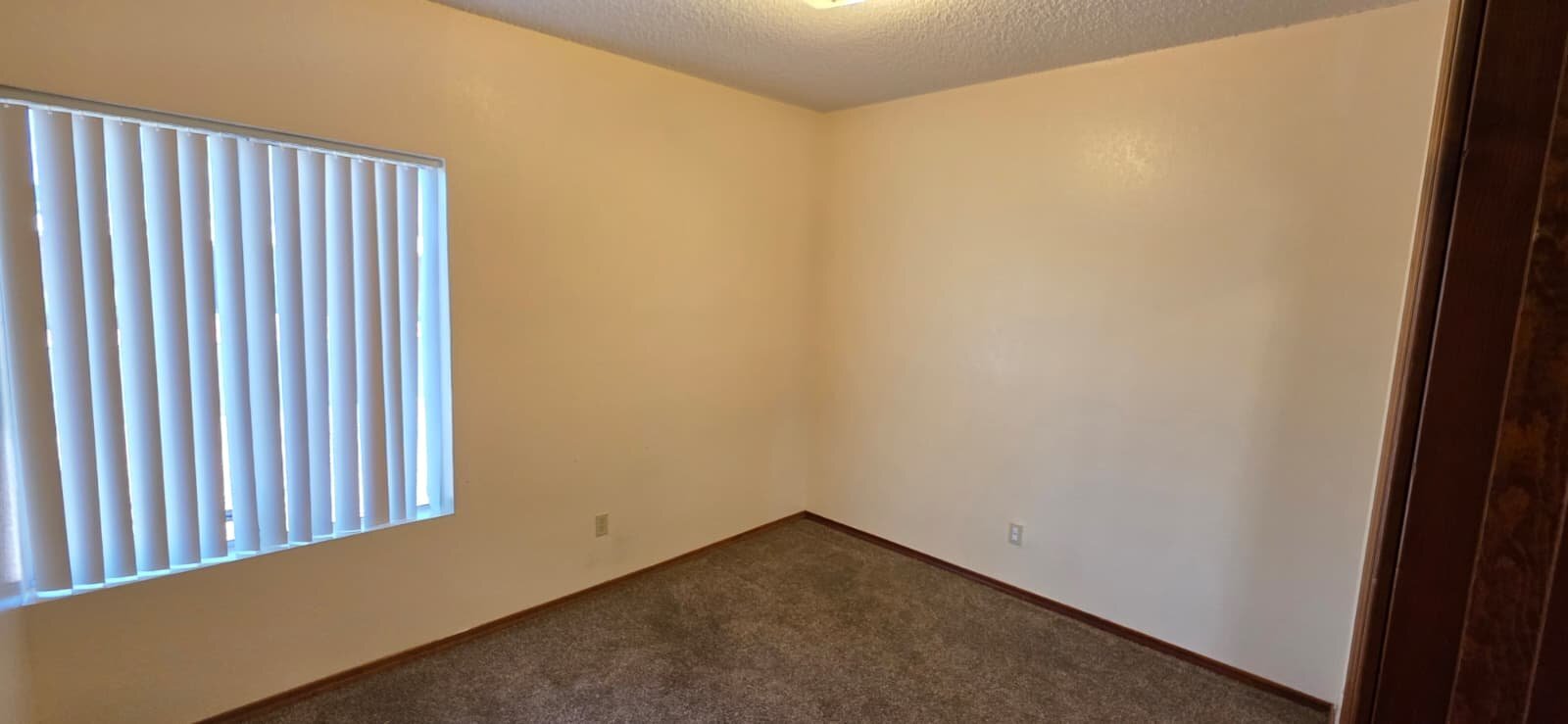Building Photo - 24 N Mesa Dr