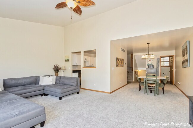 Building Photo - 5850 Fieldstone Trail
