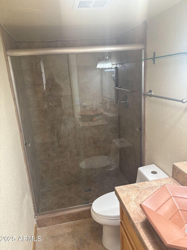 Building Photo - 4027 E Windrose Dr