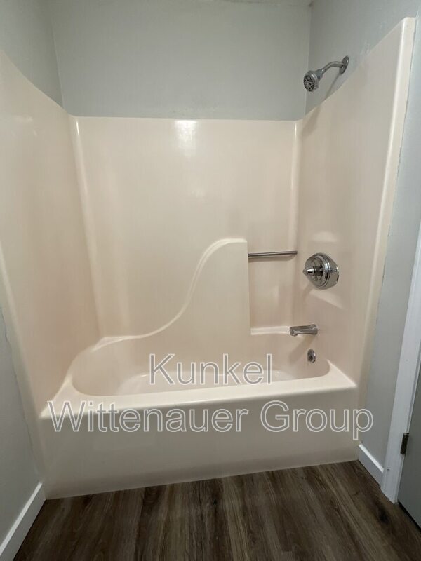 Building Photo - 1975 Nathan Ave