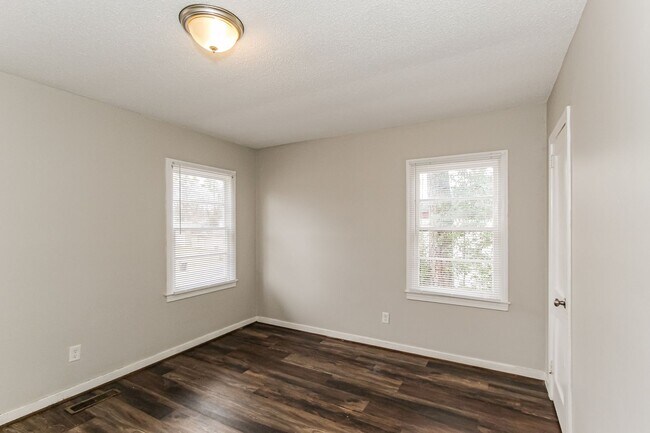 Building Photo - 6121 Court M