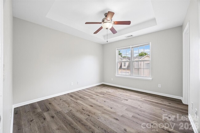 Building Photo - 5194 Brooktree Dr