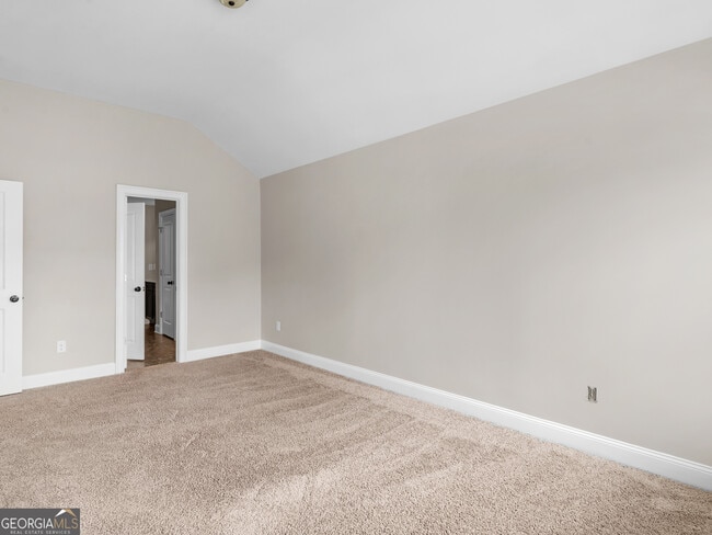 Building Photo - 185 Regency Pl