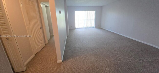 Building Photo - 1200 NW 87th Ave