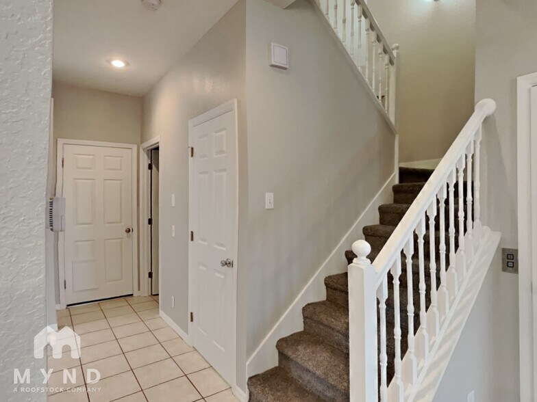 Building Photo - 12042 Lake Allen Dr