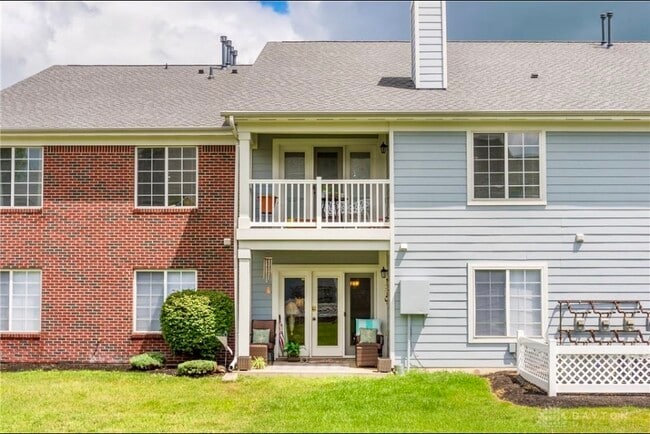 Building Photo - Crestmont 104