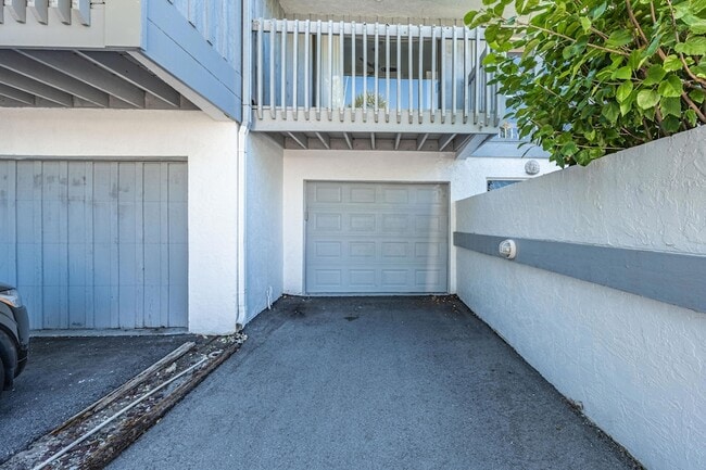 Building Photo - 2936 Florida Blvd