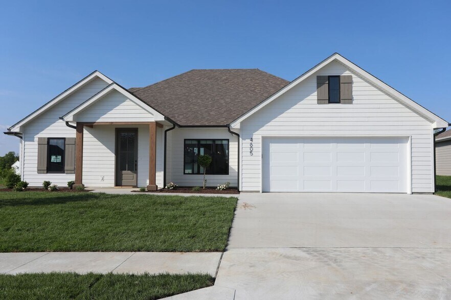 Primary Photo - 4605 Chambers Bay Dr
