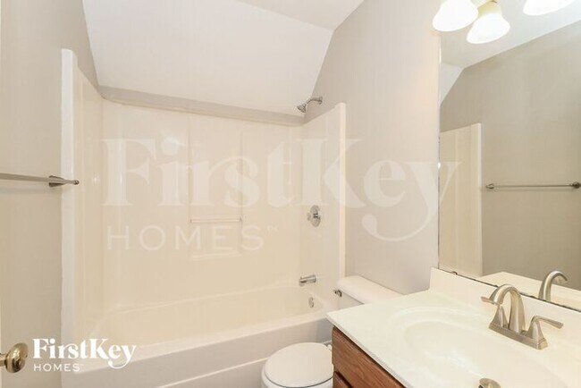 Building Photo - 4810 Manteo Ln
