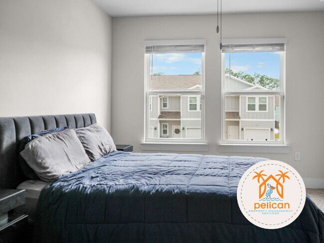 Building Photo - Peaceful Townhome