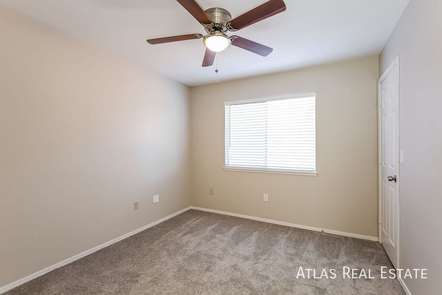 Building Photo - 5808 Ventana Dr