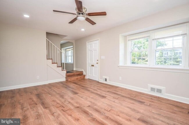 Building Photo - 9107 Lindale Dr